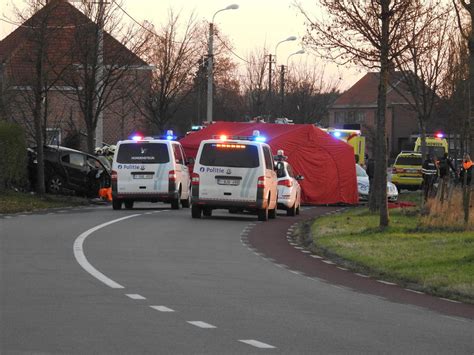 Eén dode en twee kinderen in levensgevaar bij。